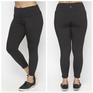 NEW XXL/1X Size Black Athletic Leggings